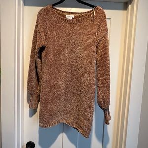 Revolve Sweater Size M